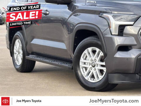 2025 Toyota Sequoia SR5