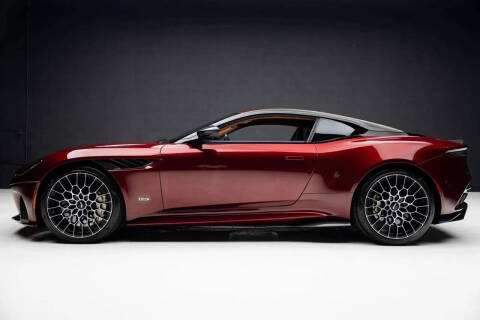 2023 Aston Martin DBS