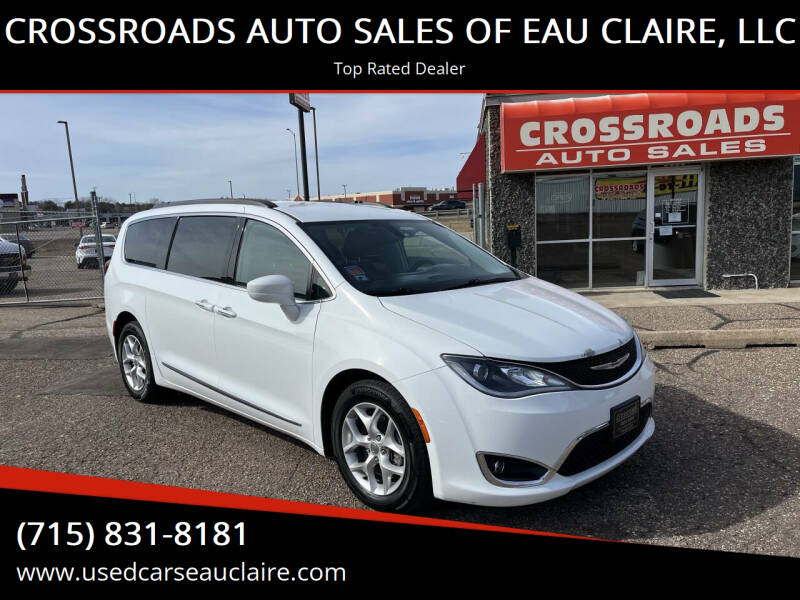 2017 Chrysler Pacifica for sale at CROSSROADS AUTO SALES OF EAU CLAIRE, LLC in Eau Claire WI