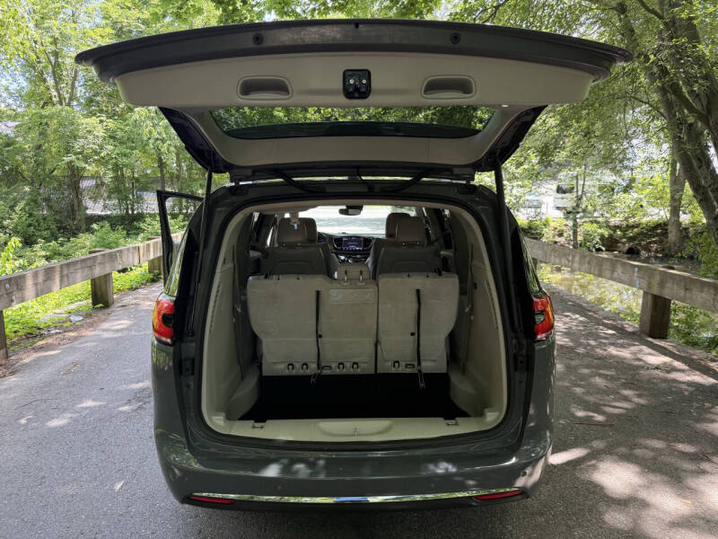 2021 Chrysler Pacifica Touring L