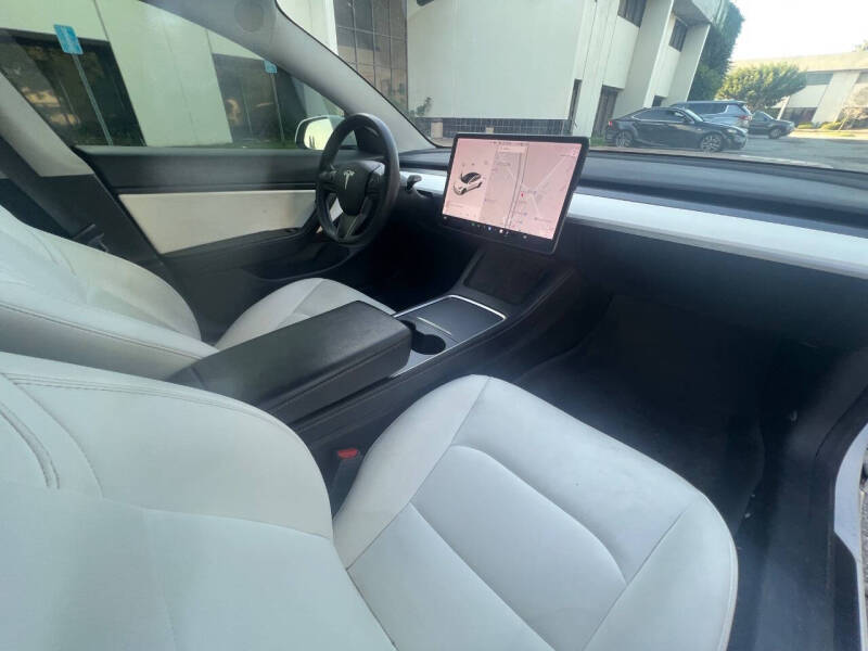 2021 Tesla Model 3 Standard Range Plus