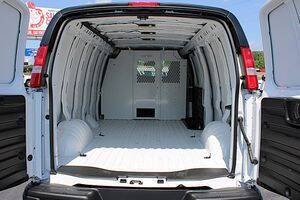 2025 Chevrolet Express 3500