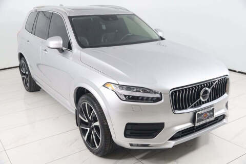 2022 Volvo XC90 T6 Momentum 7-Passenger