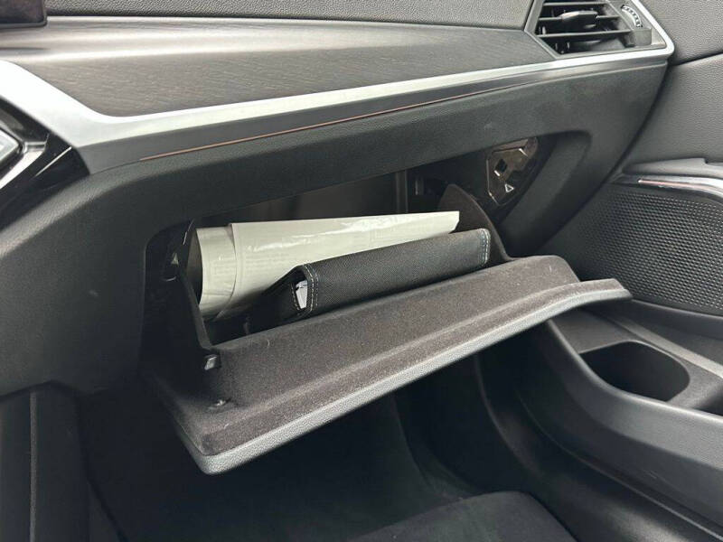 2023 BMW 3 Series 330i