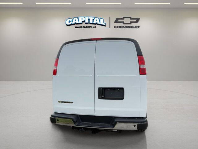 2025 Chevrolet Express 2500