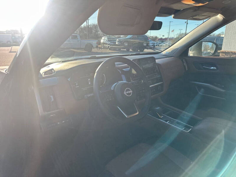 2024 Nissan Pathfinder Platinum