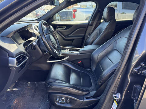 2018 Jaguar F-PACE S