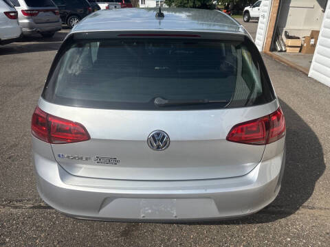 2016 Volkswagen e-Golf SE