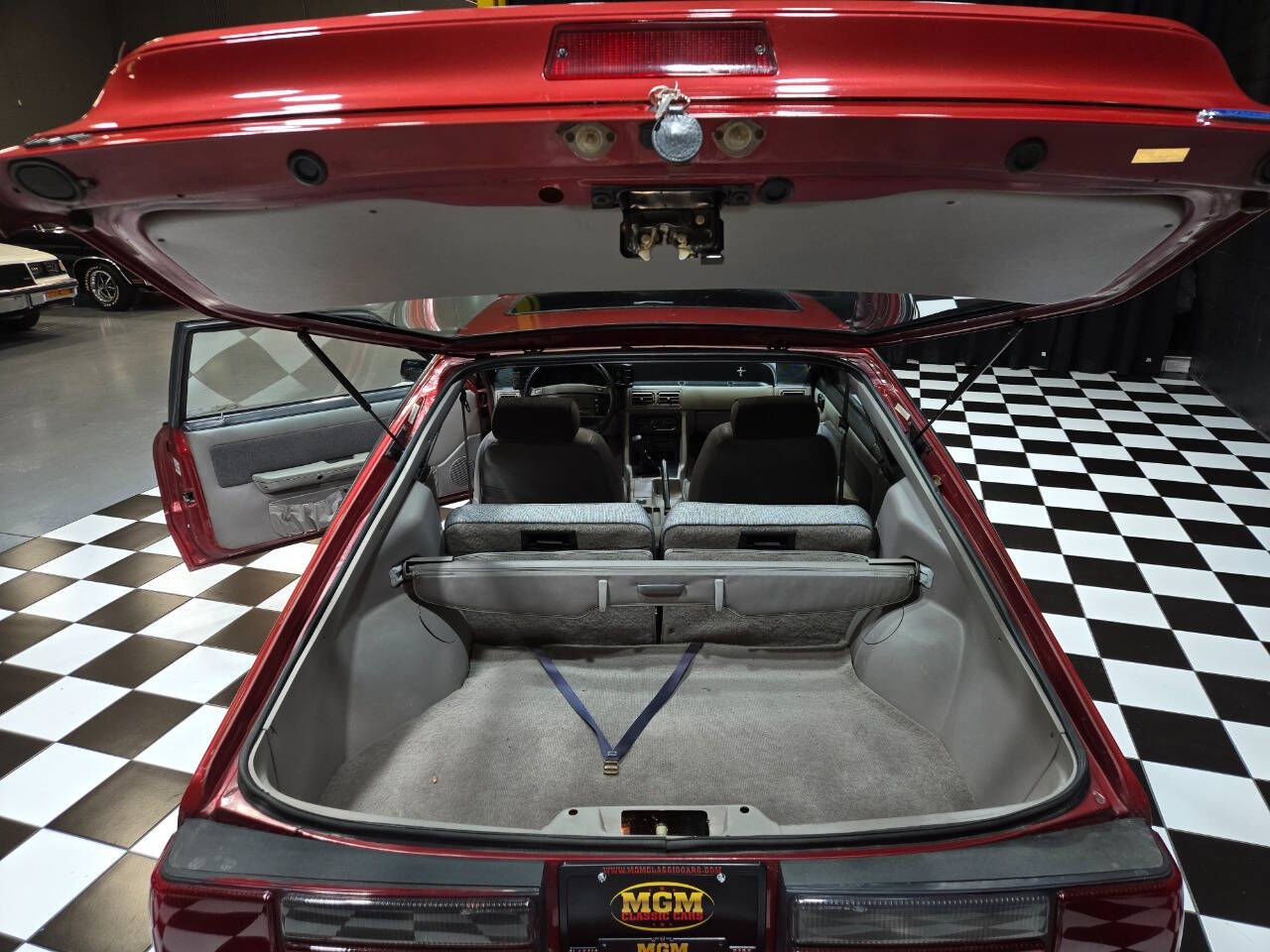 1990 Ford Mustang 44