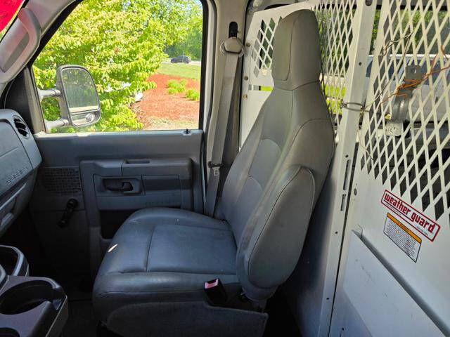 2011 Ford E-Series E-350 SD