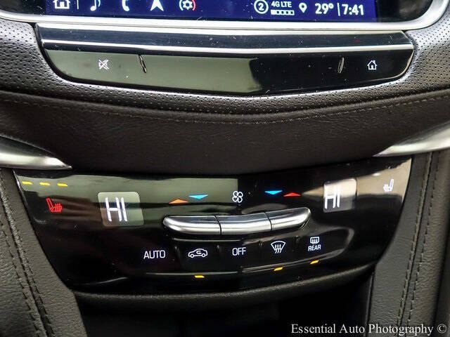 2022 Cadillac XT5 Premium Luxury