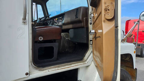 1987 International S2300