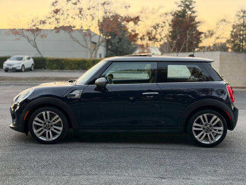 2017 MINI Hardtop 2 Door Cooper