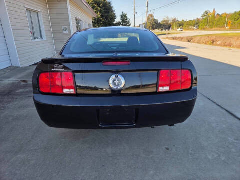 2007 Ford Mustang V6 Deluxe