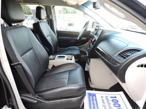 2015 Chrysler Town and Country Touring