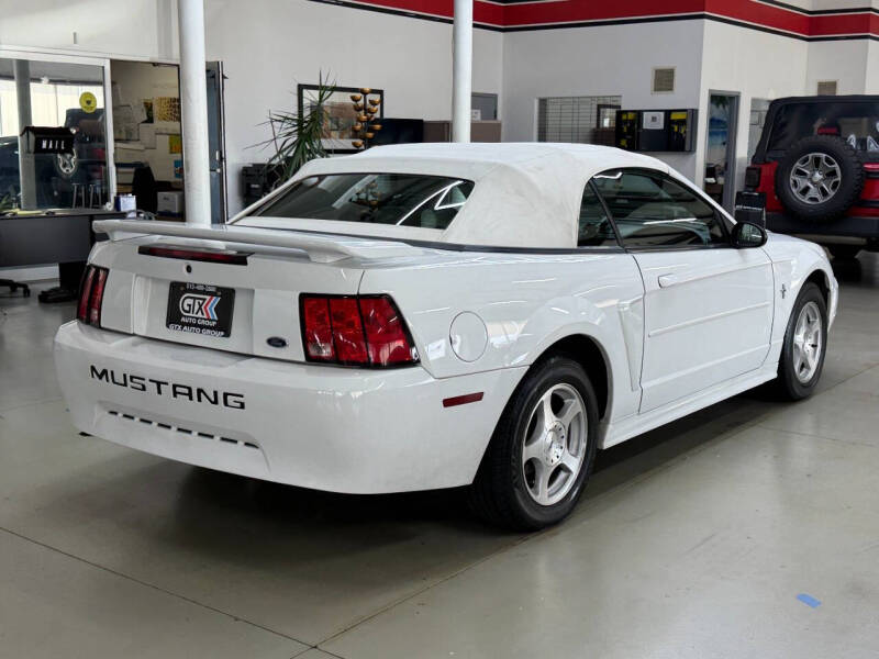2003 Ford Mustang