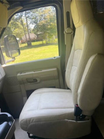 2023 NeXus RV Viper 25