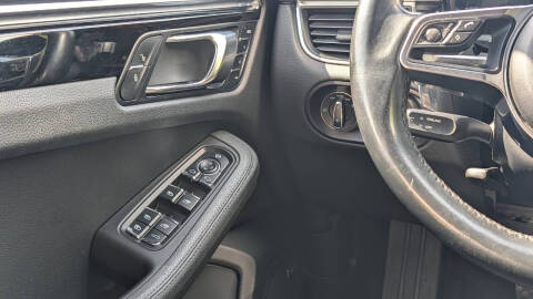 2017 Porsche Macan S