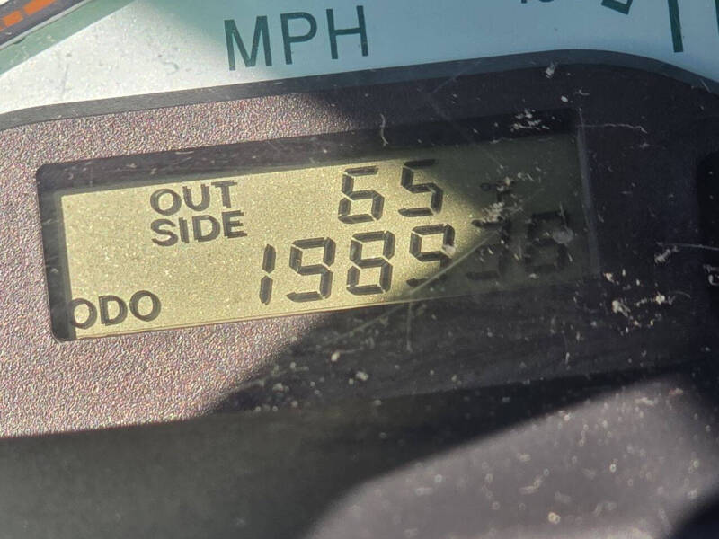 2003 Toyota Corolla LE