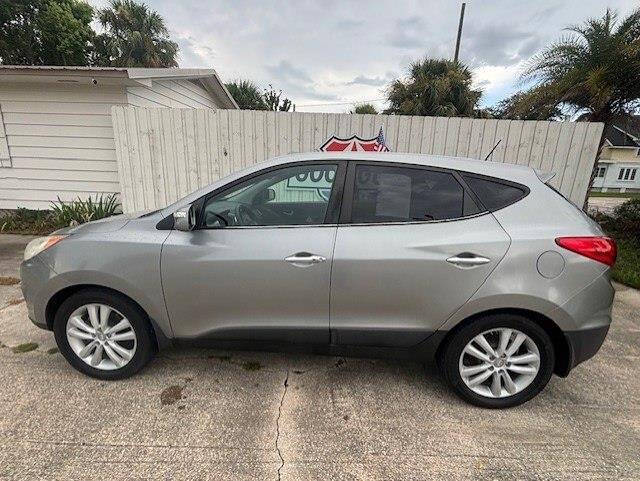 2013 Hyundai TUCSON for sale at GOOD GUYS MOTORS in Green Cove Springs, FL