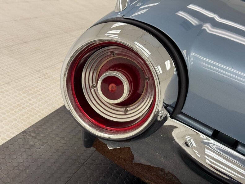 1962 Ford Thunderbird