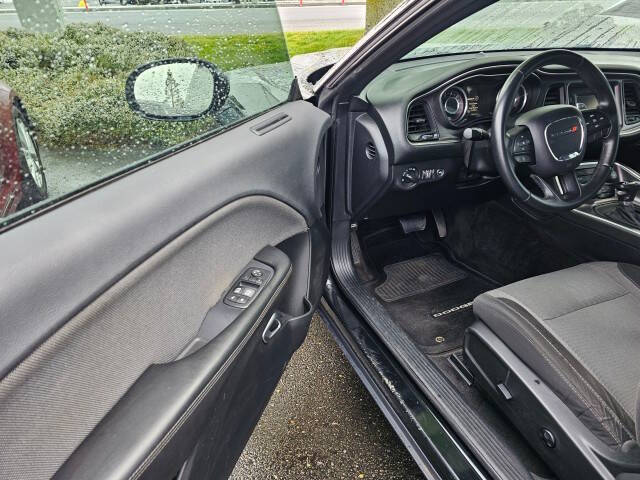 2015 Dodge Challenger SXT