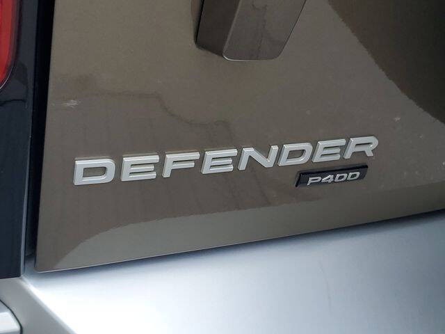 2023 Land Rover Defender 110 SE