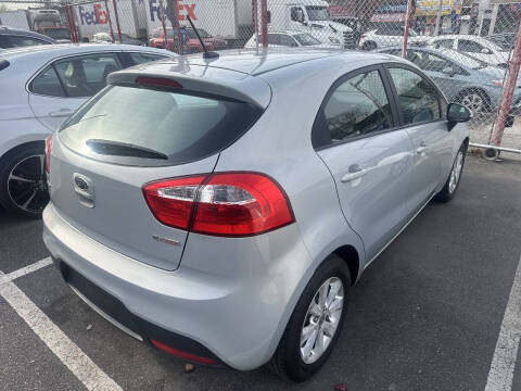 2012 Kia Rio 5-Door EX
