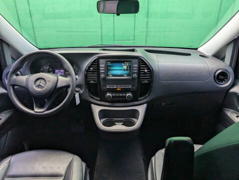 2021 Mercedes-Benz Metris Passenger