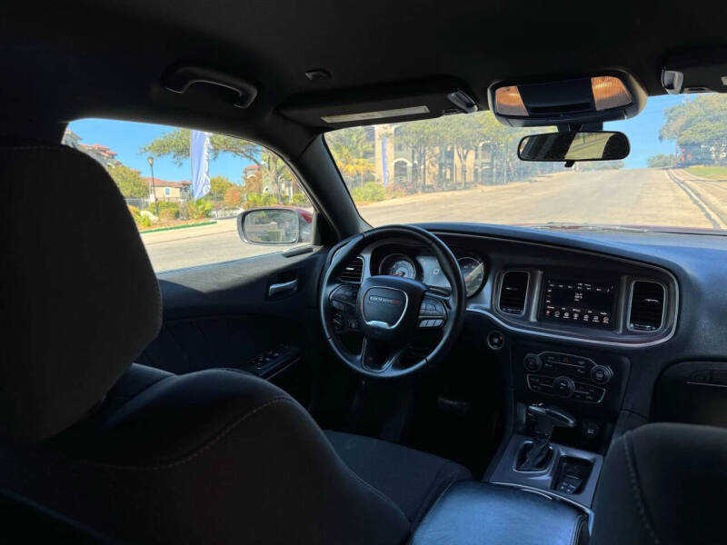 2019 Dodge Charger SXT