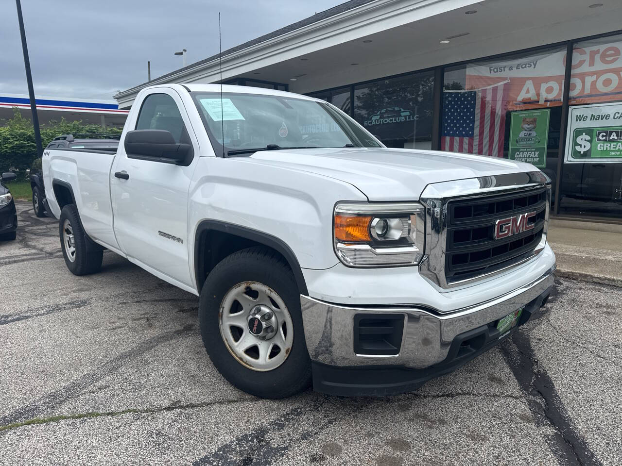 White 2014 GMC Sierra 1500 Base 4x4 Base 2dr Regular Cab 8 ft. LB 1