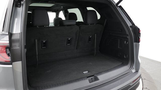 2025 GMC Acadia AT4
