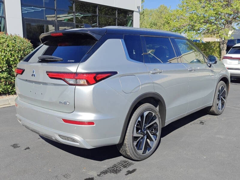 2025 Mitsubishi Outlander PHEV SEL