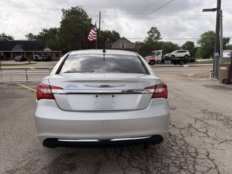 2012 Chrysler 200 Touring