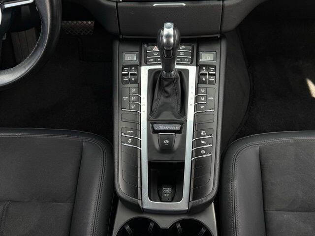 2017 Porsche Macan