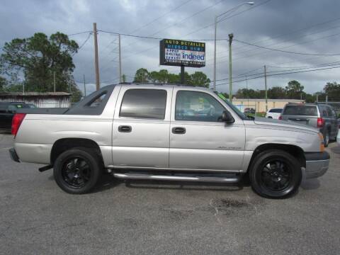 2004 Chevrolet Avalanche for sale at Checkered Flag Auto Sales in Lakeland FL