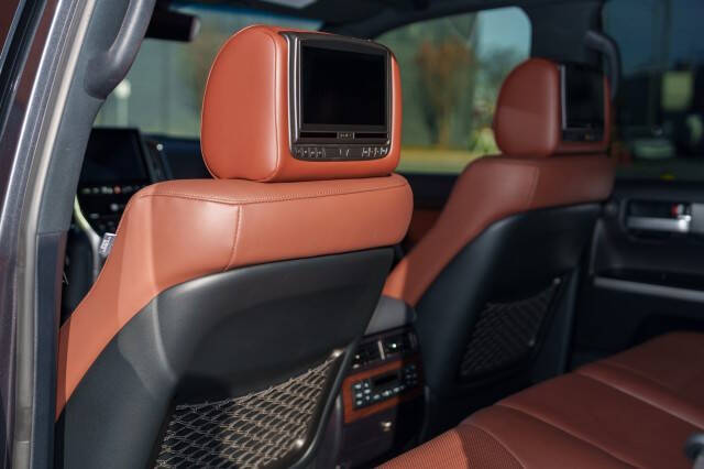 2018 Toyota Land Cruiser