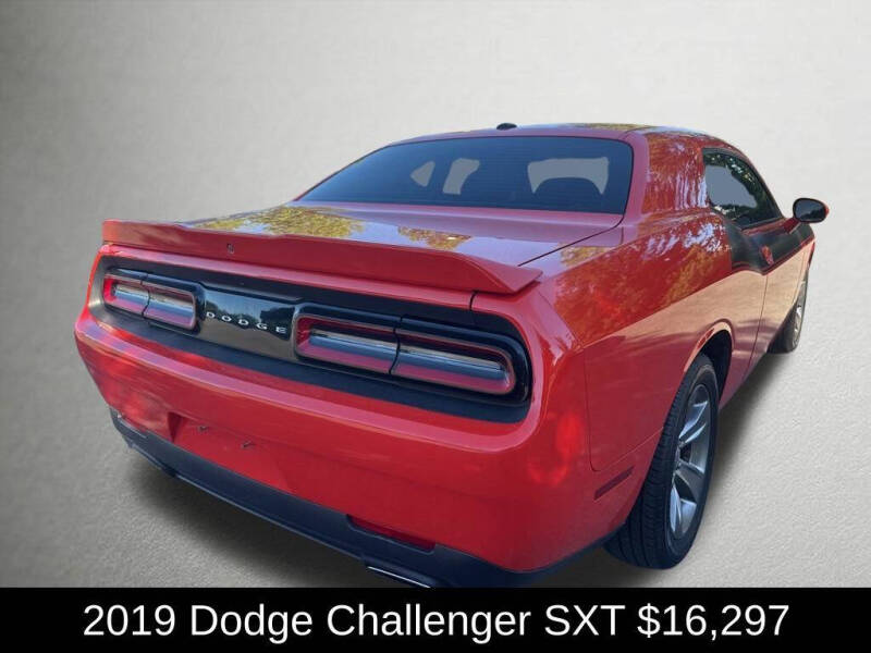 2019 Dodge Challenger SXT