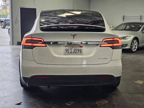 2020 Tesla Model X Long Range Plus