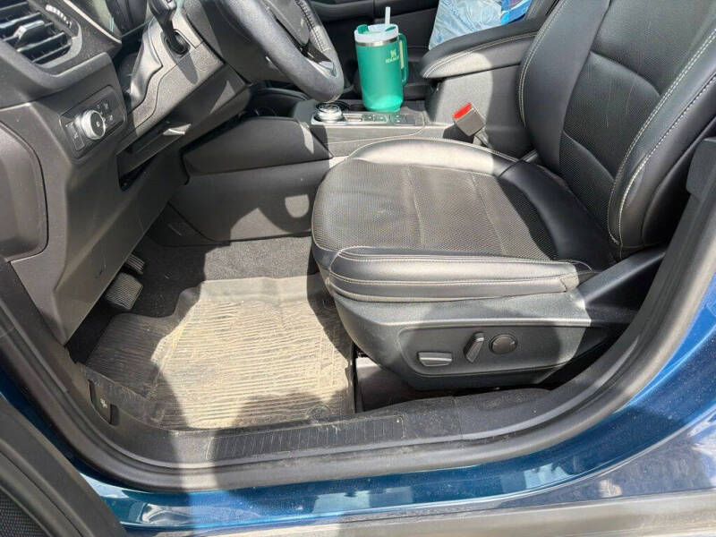 2020 Ford Escape SEL