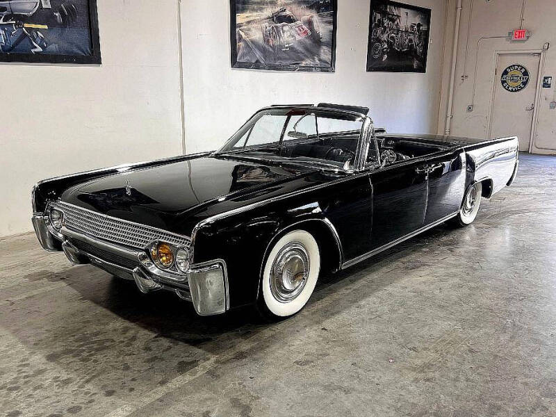 1961 Lincoln Continental