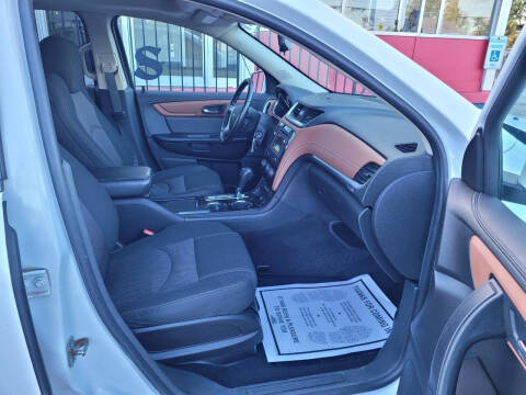 2017 Chevrolet Traverse LT