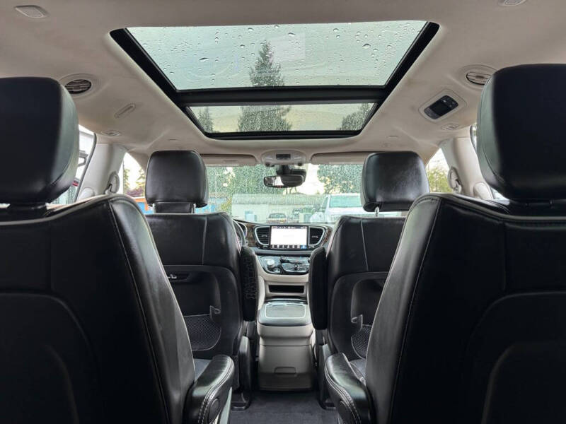 2022 Chrysler Pacifica Hybrid Limited