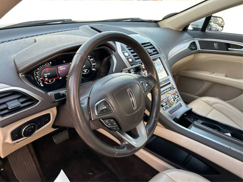 2017 Lincoln MKZ Premiere