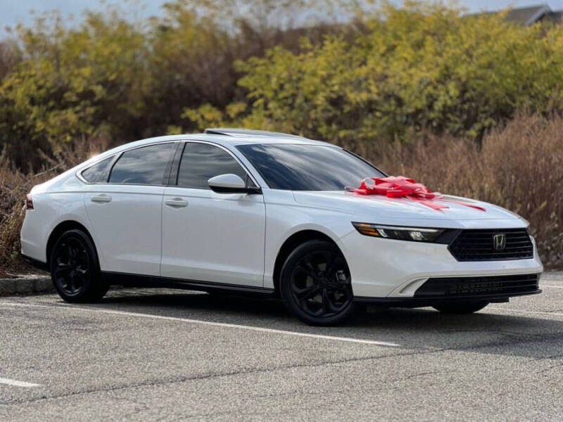 2023 Honda Accord EX's photo