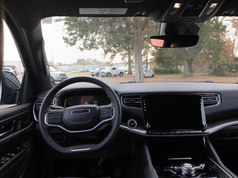 2024 Jeep Wagoneer L