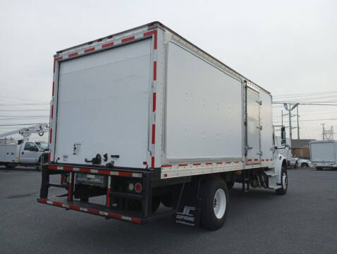 2014 Freightliner M2 106