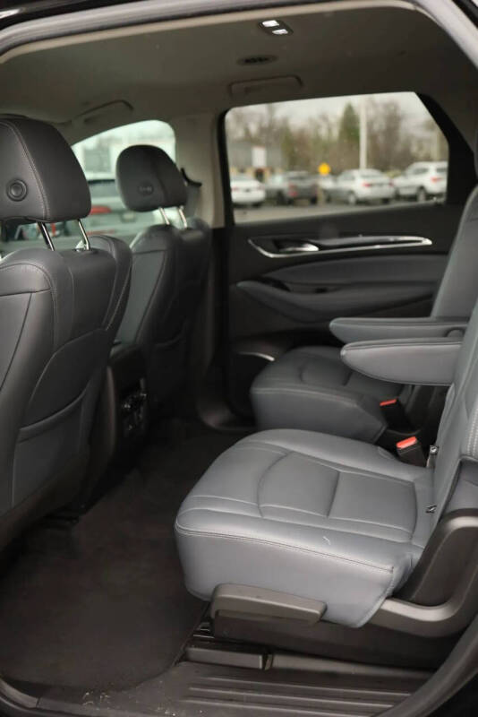 2020 Buick Enclave Essence