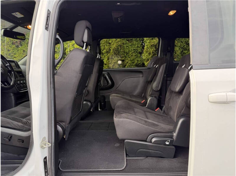 2019 Dodge Grand Caravan SE 35th Anniversary Edition