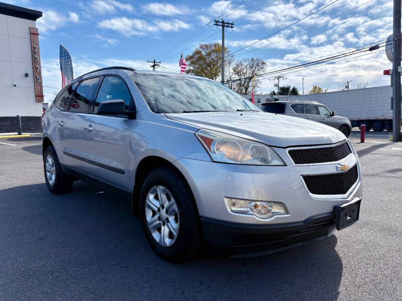 2011 Chevrolet Traverse LS